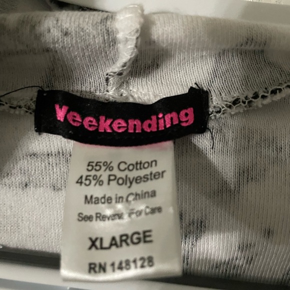 Weekending zip, hooded design light weight jacket, black n white, size XL - Picture 7 of 7